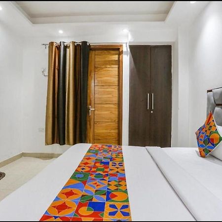 Hotel Aiims Neu-Delhi Exterior foto